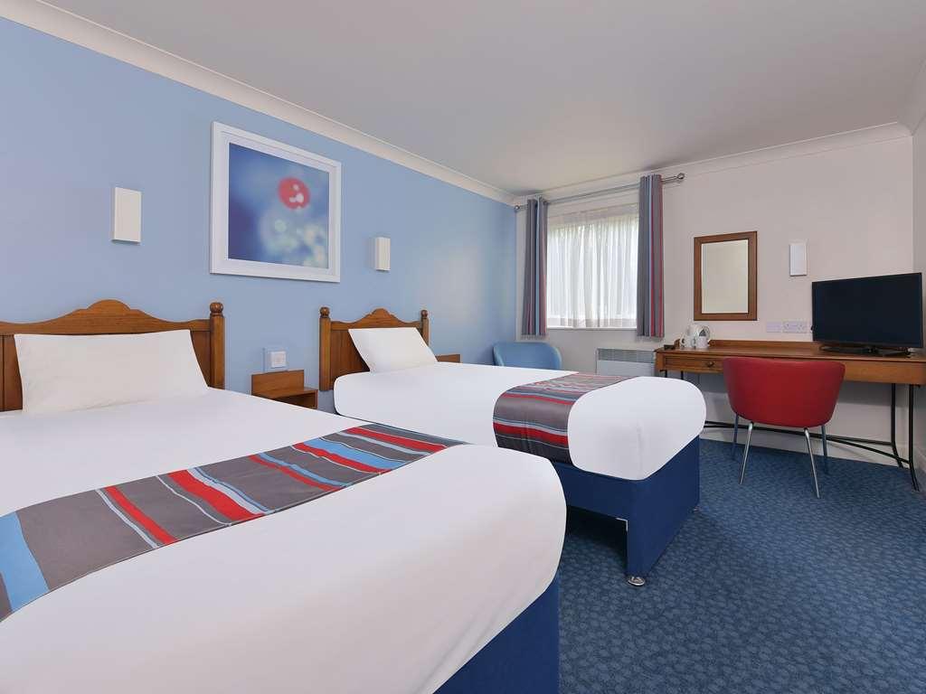 Travelodge Warrington Lowton Cameră foto