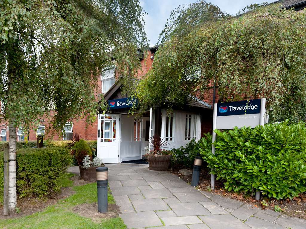Travelodge Warrington Lowton Exterior foto