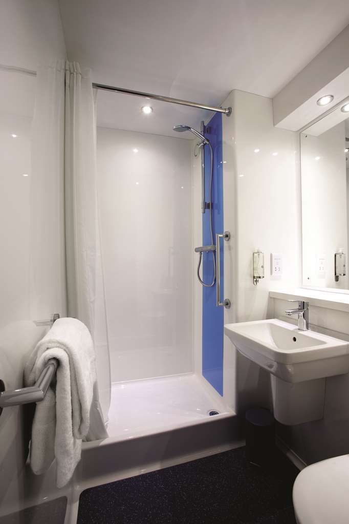 Travelodge Warrington Lowton Cameră foto